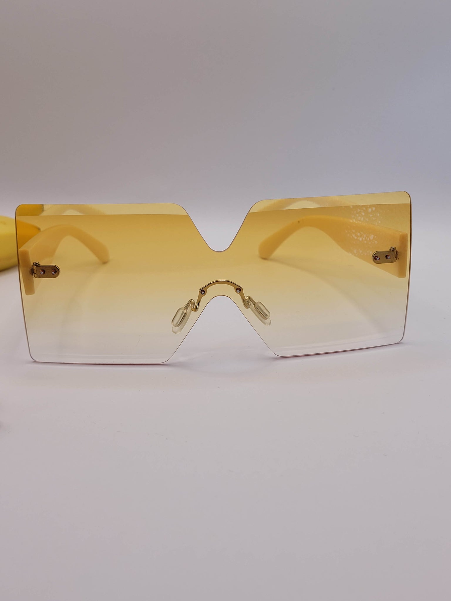 Unisex Retro Banana Yellow Colored Fashion Sunglasses